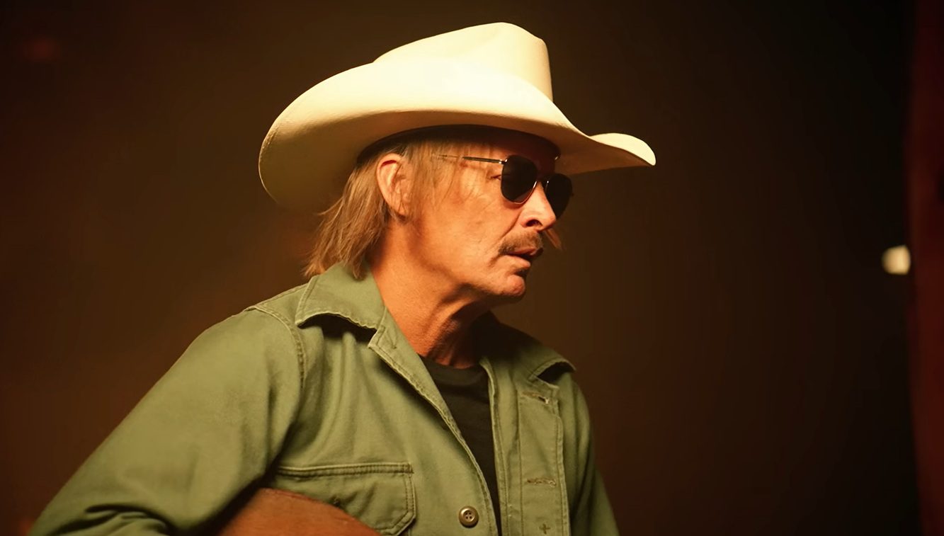 A separate photo of Kid Rock used by Whiskey Riff for the story