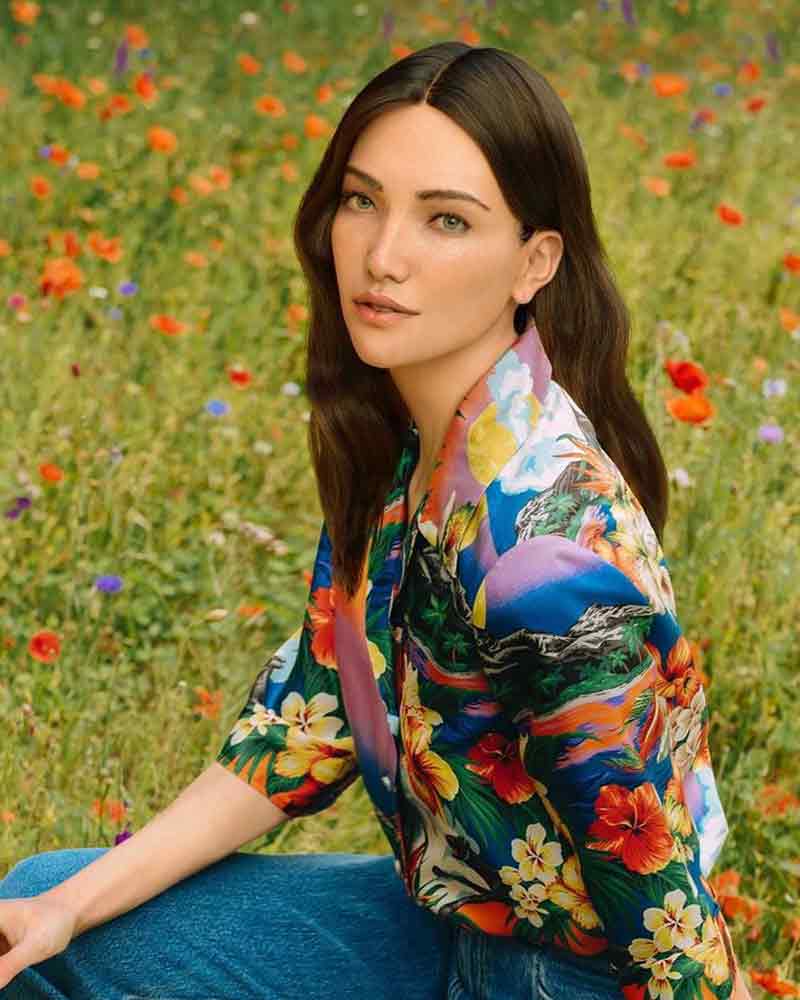 Portrait of Daisy Yoox