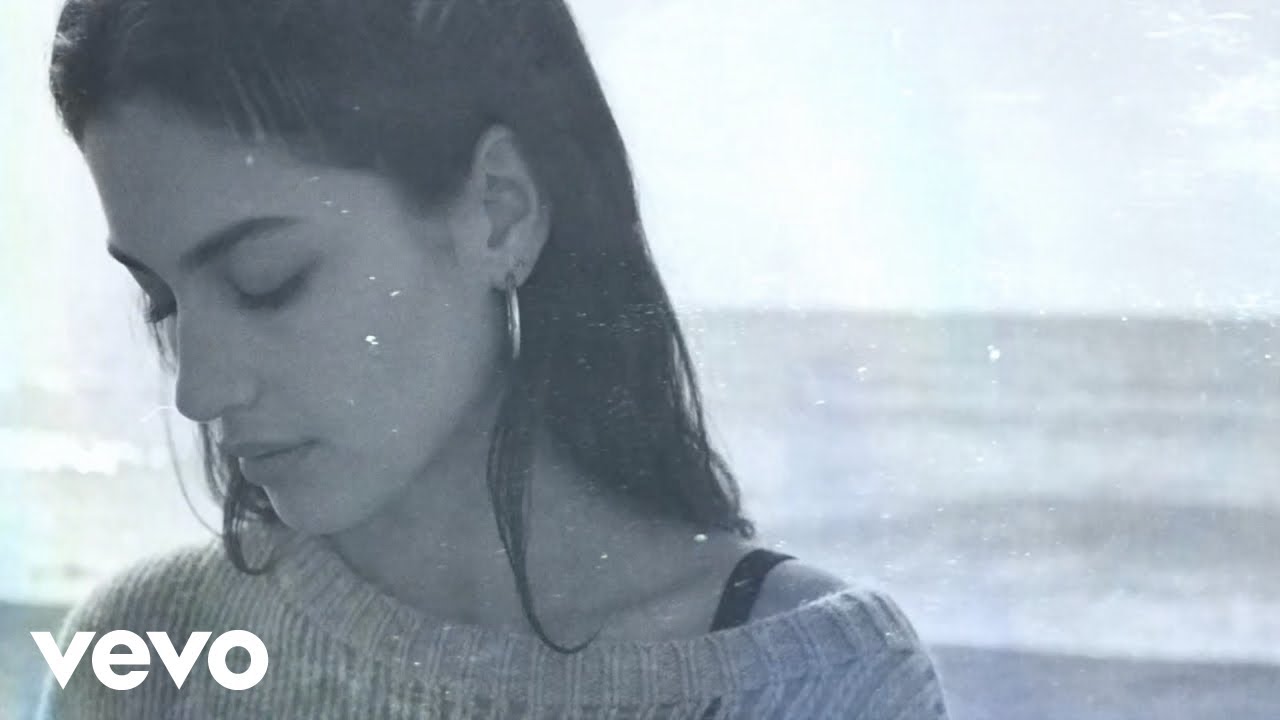 Still from i am held.